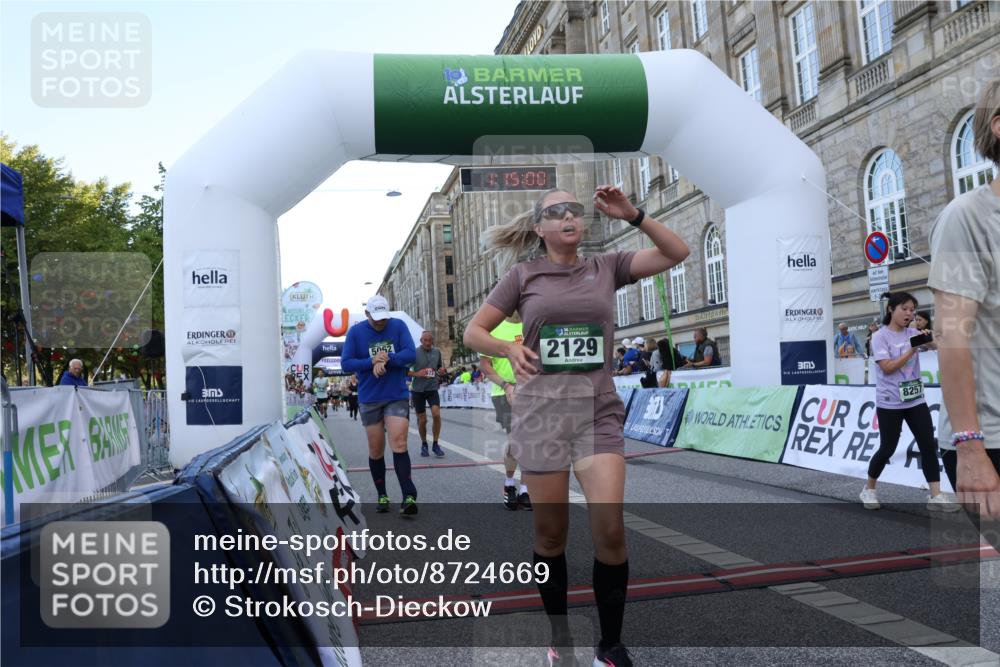 07.09.2025 - BARMER Alsterlauf Strokosch-Dieckow http://msf.ph/oto/8724669 07.09.2025 10:14:58 Ziel 2129, 2166, 2296, 2712, 2873, 4108, 4364, 5062, 6312, 6337, 8257 meine-sportfotos.de