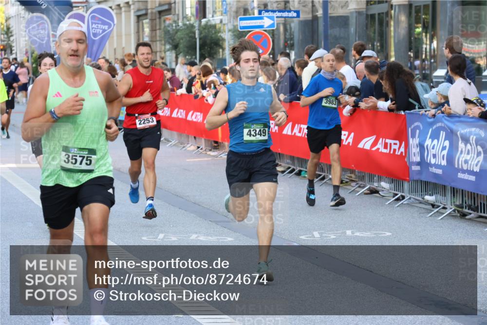 07.09.2025 - BARMER Alsterlauf Strokosch-Dieckow http://msf.ph/oto/8724674 07.09.2025 09:48:44 Ziel 2027, 2769, 2790, 2899, 2921, 2960, 3450, 3505, 3588, 4171, 4611, 4612, 4684, 5095, 5219, 5273, 5617, 5717, 5725, 5740, 6203, 6256, 8291, 8414 meine-sportfotos.de