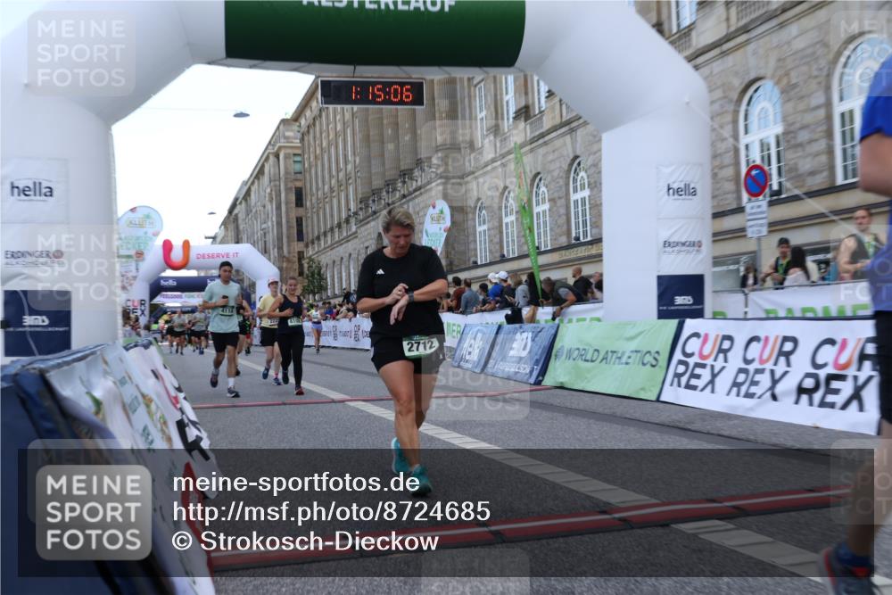 07.09.2025 - BARMER Alsterlauf Strokosch-Dieckow http://msf.ph/oto/8724685 07.09.2025 10:15:04 Ziel 2225, 2621, 2712, 2873, 3851, 4108, 4364, 4422 meine-sportfotos.de