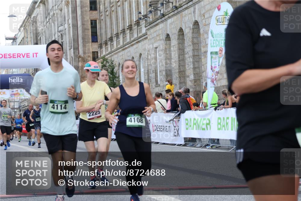 07.09.2025 - BARMER Alsterlauf Strokosch-Dieckow http://msf.ph/oto/8724688 07.09.2025 10:15:06 Ziel 2225, 2442, 2621, 2712, 3851, 4108, 4364, 4422, 4670, 8258 meine-sportfotos.de