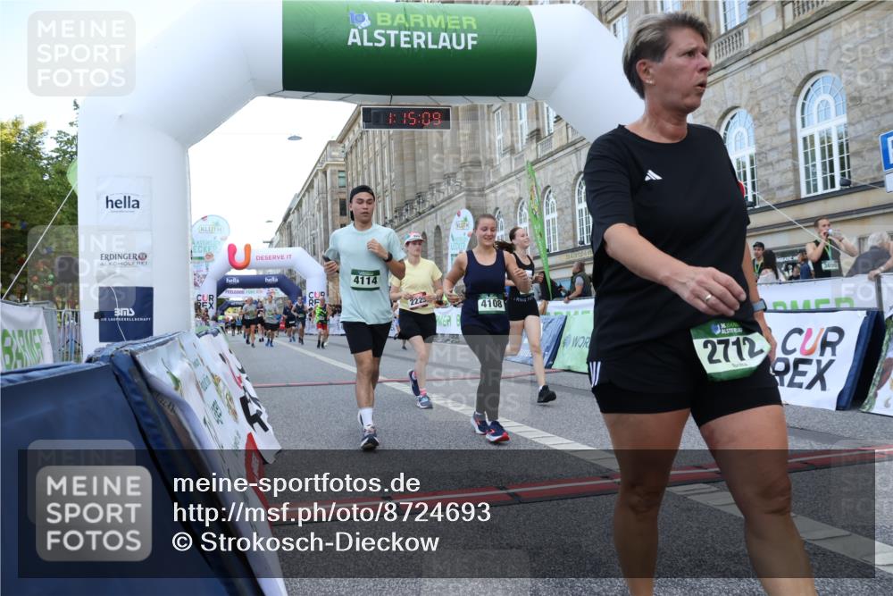 07.09.2025 - BARMER Alsterlauf Strokosch-Dieckow http://msf.ph/oto/8724693 07.09.2025 10:15:07 Ziel 2225, 2442, 2621, 2712, 2736, 3851, 4108, 4364, 4422, 4670, 4671, 4898, 8258 meine-sportfotos.de