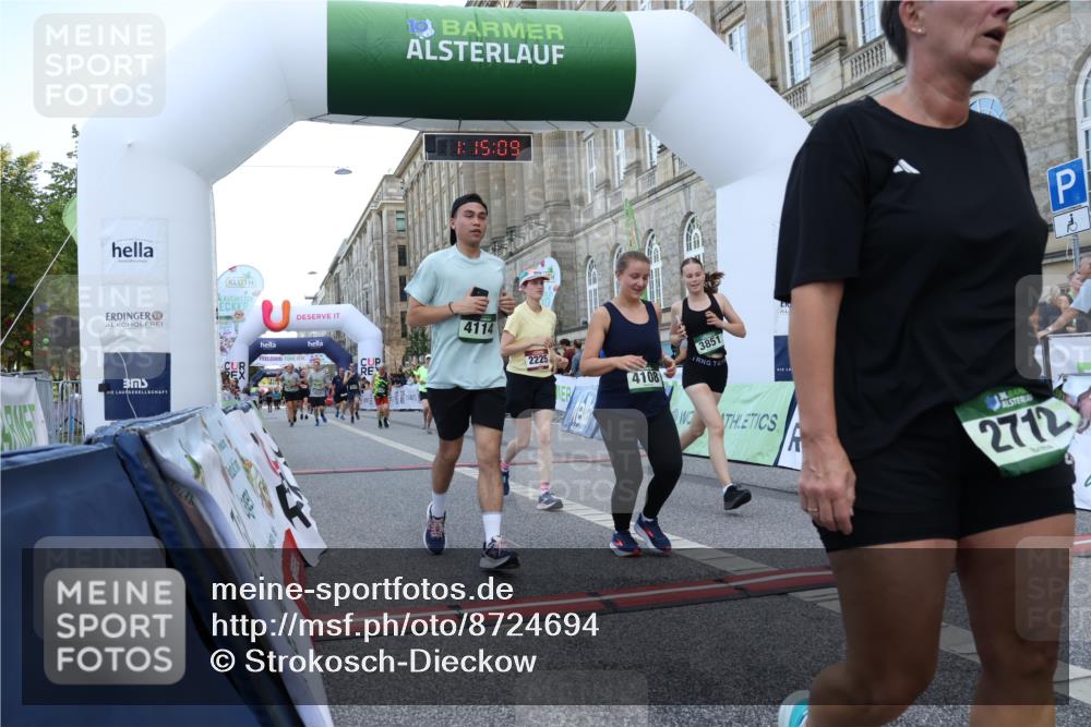 07.09.2025 - BARMER Alsterlauf Strokosch-Dieckow http://msf.ph/oto/8724694 07.09.2025 10:15:07 Ziel 2225, 2442, 2621, 2712, 2736, 3851, 4108, 4364, 4422, 4670, 4671, 4898, 8258 meine-sportfotos.de