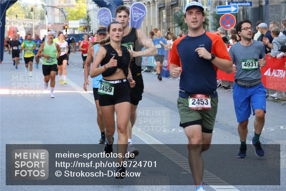 07.09.2025 - BARMER Alsterlauf Strokosch-Dieckow http://msf.ph/oto/8724701 07.09.2025 09:48:38 Ziel 2027, 2324, 2552, 2769, 2790, 2960, 3450, 3505, 3588, 4471, 4511, 4684, 5095, 5219, 5273, 5284, 5617, 5725, 5740, 5900, 6203, 6256, 8291, 8414 meine-sportfotos.de