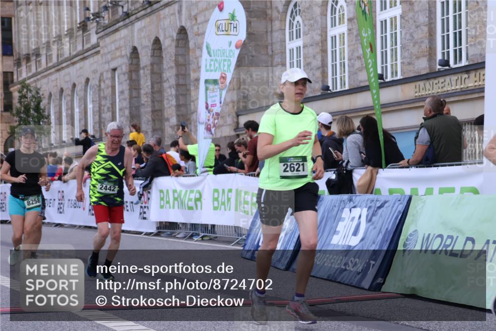07.09.2025 - BARMER Alsterlauf Strokosch-Dieckow http://msf.ph/oto/8724702 07.09.2025 10:15:10 Ziel 2225, 2442, 2621, 2736, 3221, 3851, 4108, 4422, 4630, 4670, 4671, 4898, 6344, 8258 meine-sportfotos.de