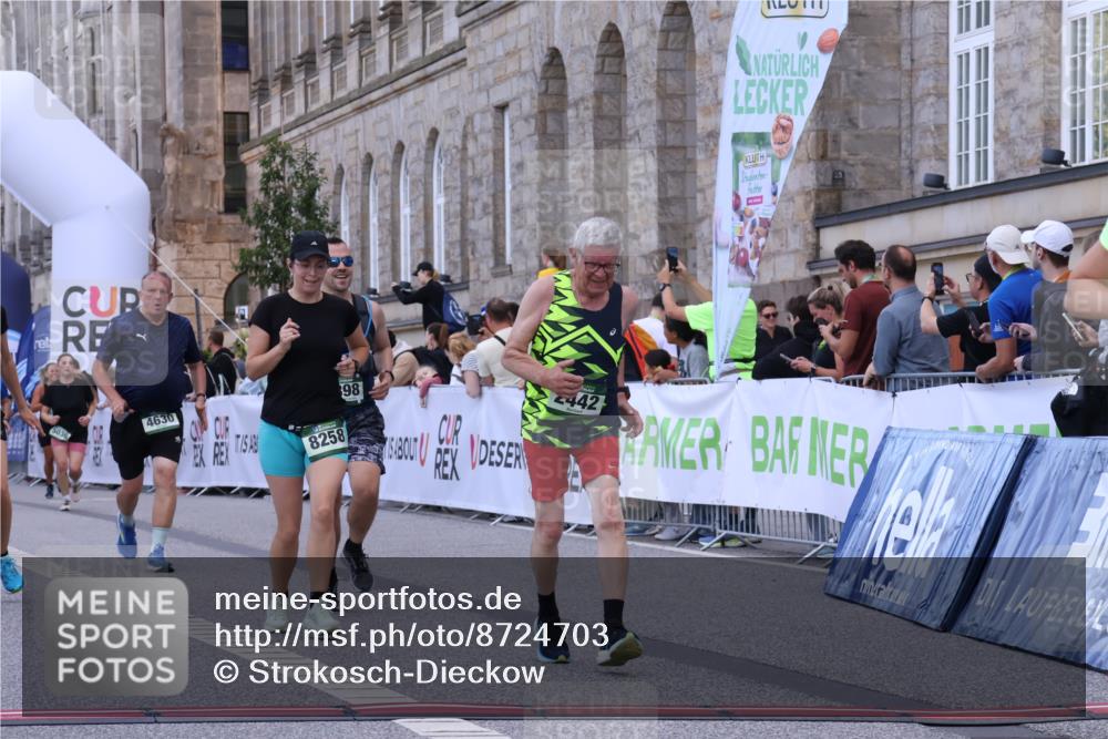 07.09.2025 - BARMER Alsterlauf Strokosch-Dieckow http://msf.ph/oto/8724703 07.09.2025 10:15:11 Ziel 2225, 2442, 2621, 2736, 3221, 3851, 4422, 4630, 4670, 4671, 4898, 6344, 8258 meine-sportfotos.de