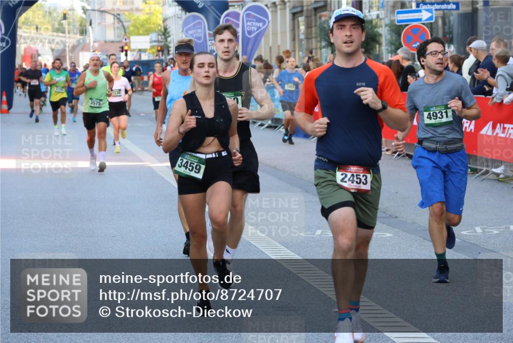 07.09.2025 - BARMER Alsterlauf Strokosch-Dieckow http://msf.ph/oto/8724707 07.09.2025 09:48:38 Ziel 2027, 2324, 2552, 2769, 2790, 2960, 3450, 3505, 3588, 4471, 4511, 4684, 5095, 5219, 5273, 5284, 5617, 5725, 5740, 5900, 6203, 6256, 8291, 8414 meine-sportfotos.de