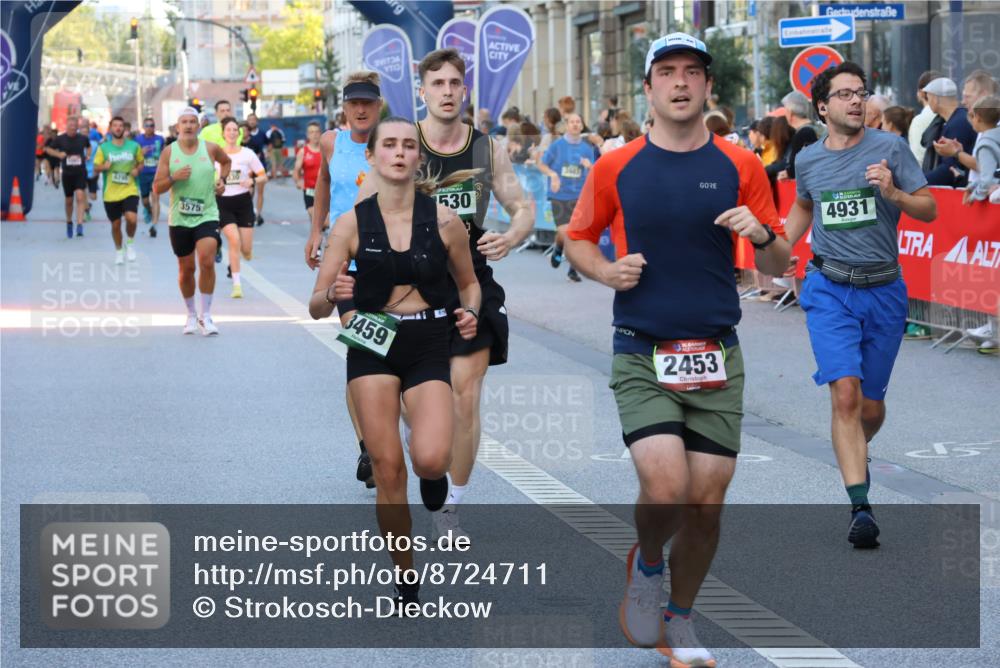 07.09.2025 - BARMER Alsterlauf Strokosch-Dieckow http://msf.ph/oto/8724711 07.09.2025 09:48:38 Ziel 2027, 2324, 2552, 2769, 2790, 2960, 3450, 3505, 3588, 4471, 4511, 4684, 5095, 5219, 5273, 5284, 5617, 5725, 5740, 5900, 6203, 6256, 8291, 8414 meine-sportfotos.de