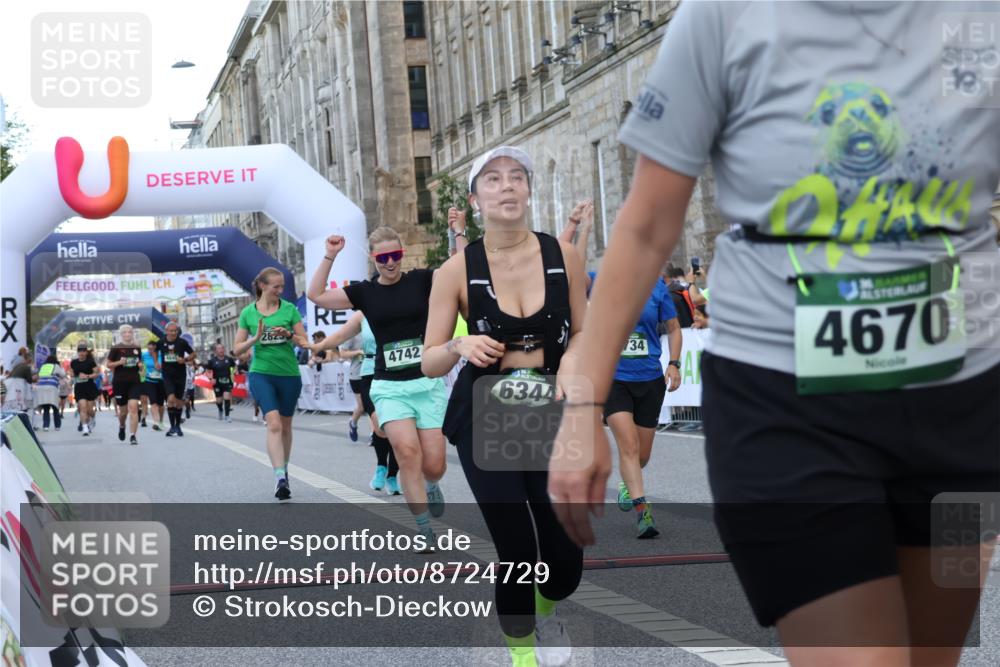 07.09.2025 - BARMER Alsterlauf Strokosch-Dieckow http://msf.ph/oto/8724729 07.09.2025 10:15:18 Ziel 2736, 2825, 3221, 3466, 4630, 4670, 4671, 4725, 4734, 4742, 4883, 4898, 5036, 6344, 8258, 8296 meine-sportfotos.de
