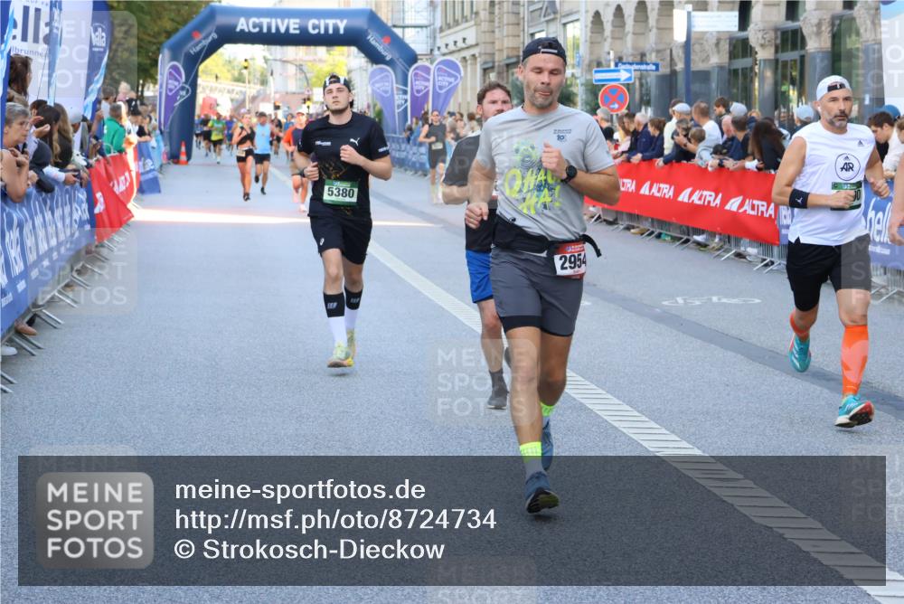 07.09.2025 - BARMER Alsterlauf Strokosch-Dieckow http://msf.ph/oto/8724734 07.09.2025 09:48:29 Ziel 2253, 2324, 2383, 2552, 2941, 2960, 3587, 3983, 4330, 4349, 4471, 4511, 5082, 5219, 5273, 5284, 5900, 6256, 6295, 8102, 8291, 8422 meine-sportfotos.de