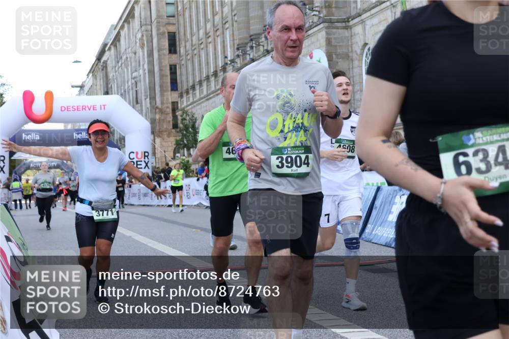 07.09.2025 - BARMER Alsterlauf Strokosch-Dieckow http://msf.ph/oto/8724763 07.09.2025 10:15:32 Ziel 3736, 3771, 3904, 4520, 4607, 4608, 4845, 5280, 5281, 6345, 8413 meine-sportfotos.de