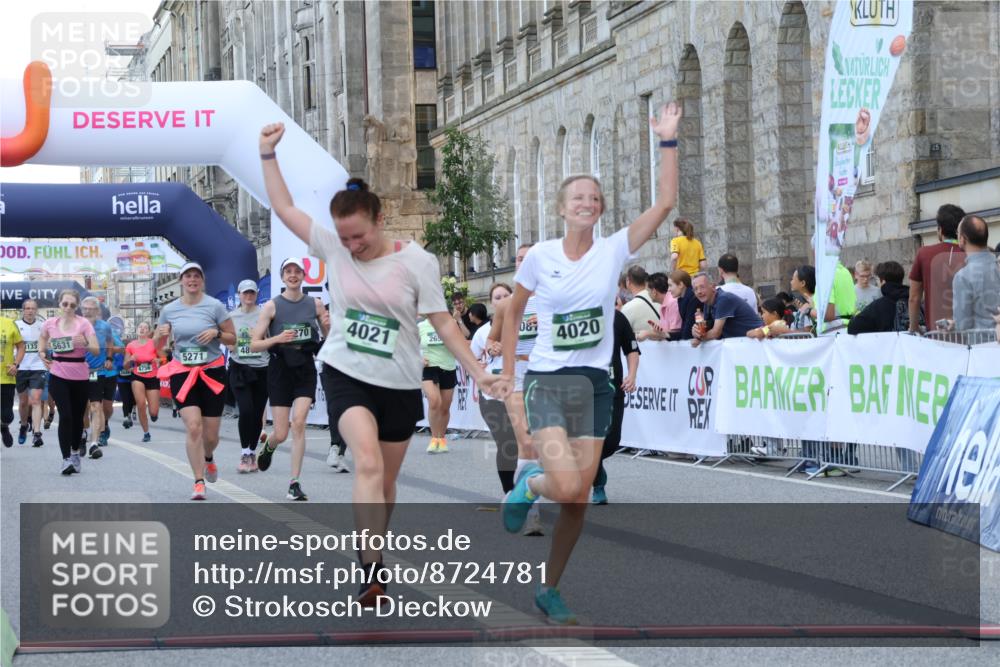 07.09.2025 - BARMER Alsterlauf Strokosch-Dieckow http://msf.ph/oto/8724781 07.09.2025 10:15:39 Ziel 2158, 3722, 3736, 4020, 4021, 4520, 4556, 4878, 4879, 5270, 5271, 5631, 8413 meine-sportfotos.de