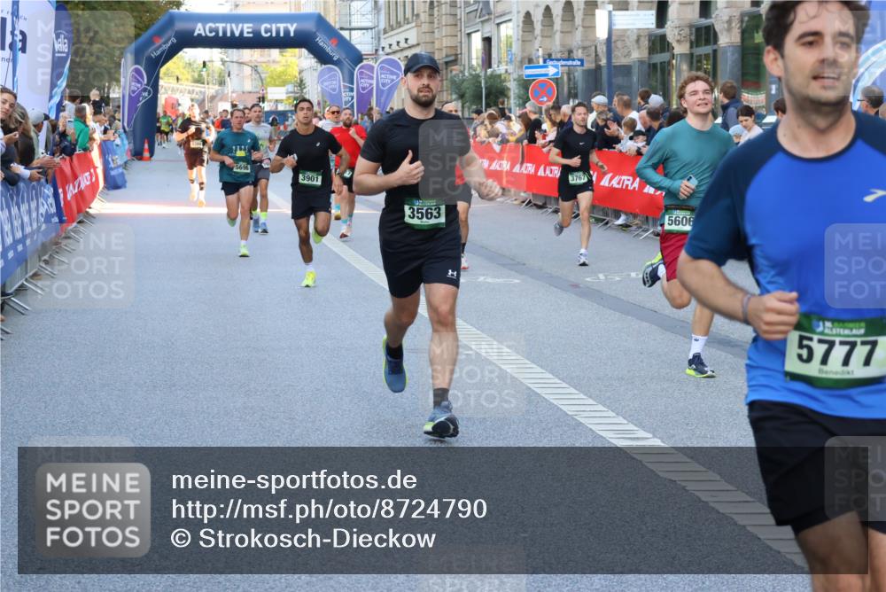 07.09.2025 - BARMER Alsterlauf Strokosch-Dieckow http://msf.ph/oto/8724790 07.09.2025 09:48:22 Ziel 2253, 2324, 2383, 2552, 2941, 3501, 3544, 3575, 3587, 3983, 4330, 4349, 4471, 4511, 4530, 4870, 5082, 5284, 5900, 6295, 8102, 8422 meine-sportfotos.de