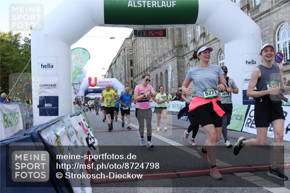 07.09.2025 - BARMER Alsterlauf Strokosch-Dieckow http://msf.ph/oto/8724798 07.09.2025 10:15:46 Ziel 2158, 2651, 2674, 3132, 3133, 3548, 3722, 4177, 4556, 4756, 4757, 4878, 4879, 5134, 5270, 5271, 5291, 5631 meine-sportfotos.de