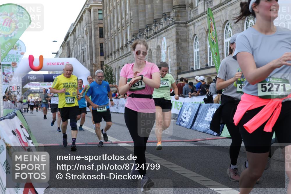 07.09.2025 - BARMER Alsterlauf Strokosch-Dieckow http://msf.ph/oto/8724799 07.09.2025 10:15:47 Ziel 2158, 2651, 2674, 3132, 3133, 3548, 3722, 4177, 4556, 4756, 4757, 4878, 4879, 5134, 5270, 5271, 5291, 5631 meine-sportfotos.de