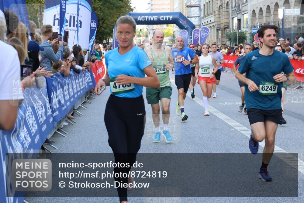 07.09.2025 - BARMER Alsterlauf Strokosch-Dieckow http://msf.ph/oto/8724819 07.09.2025 09:48:16 Ziel 2253, 2383, 2453, 2941, 3459, 3501, 3544, 3575, 3983, 4098, 4330, 4349, 4530, 4870, 4931, 5082, 6295, 8102, 8276 meine-sportfotos.de