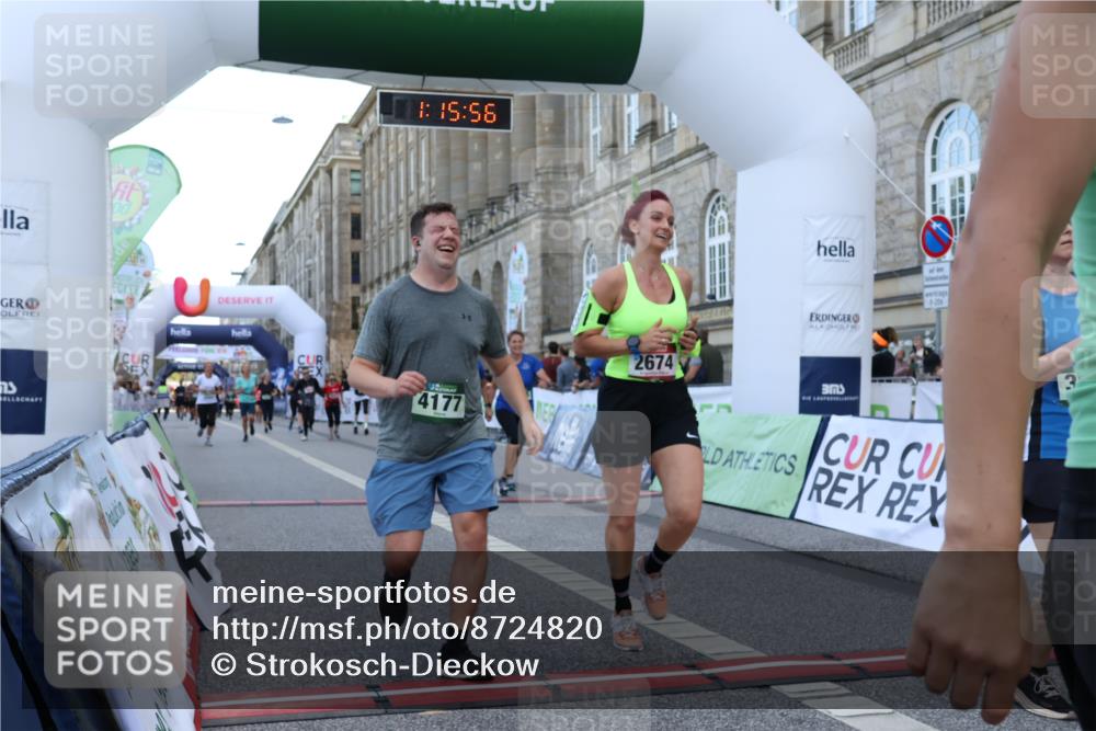 07.09.2025 - BARMER Alsterlauf Strokosch-Dieckow http://msf.ph/oto/8724820 07.09.2025 10:15:55 Ziel 2674, 2705, 2936, 3243, 3548, 3885, 3886, 4024, 4177, 4442, 4443, 5952 meine-sportfotos.de
