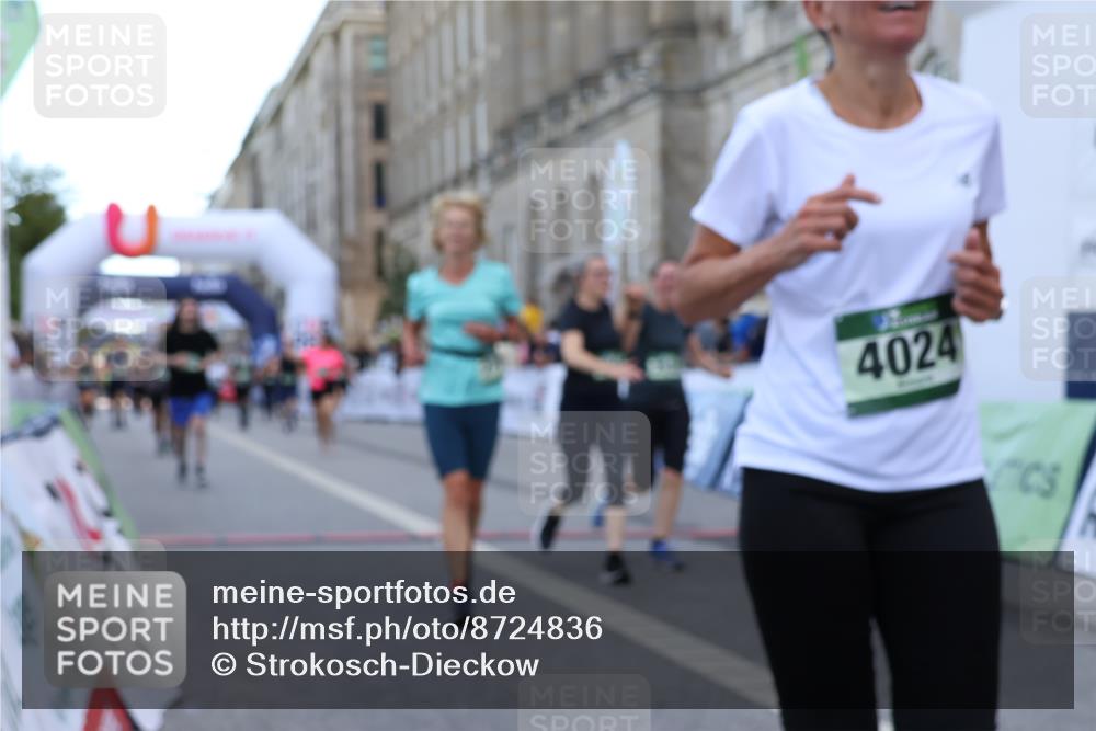 07.09.2025 - BARMER Alsterlauf Strokosch-Dieckow http://msf.ph/oto/8724836 07.09.2025 10:16:02 Ziel 2698, 2705, 2936, 2950, 3243, 3703, 3776, 4024, 4268, 4442, 4443, 5952, 6194, 8482 meine-sportfotos.de