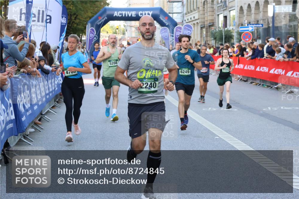 07.09.2025 - BARMER Alsterlauf Strokosch-Dieckow http://msf.ph/oto/8724845 07.09.2025 09:48:14 Ziel 2253, 2383, 2453, 2941, 3290, 3459, 3501, 3544, 3575, 3983, 4098, 4330, 4349, 4530, 4870, 4931, 6295, 8276 meine-sportfotos.de