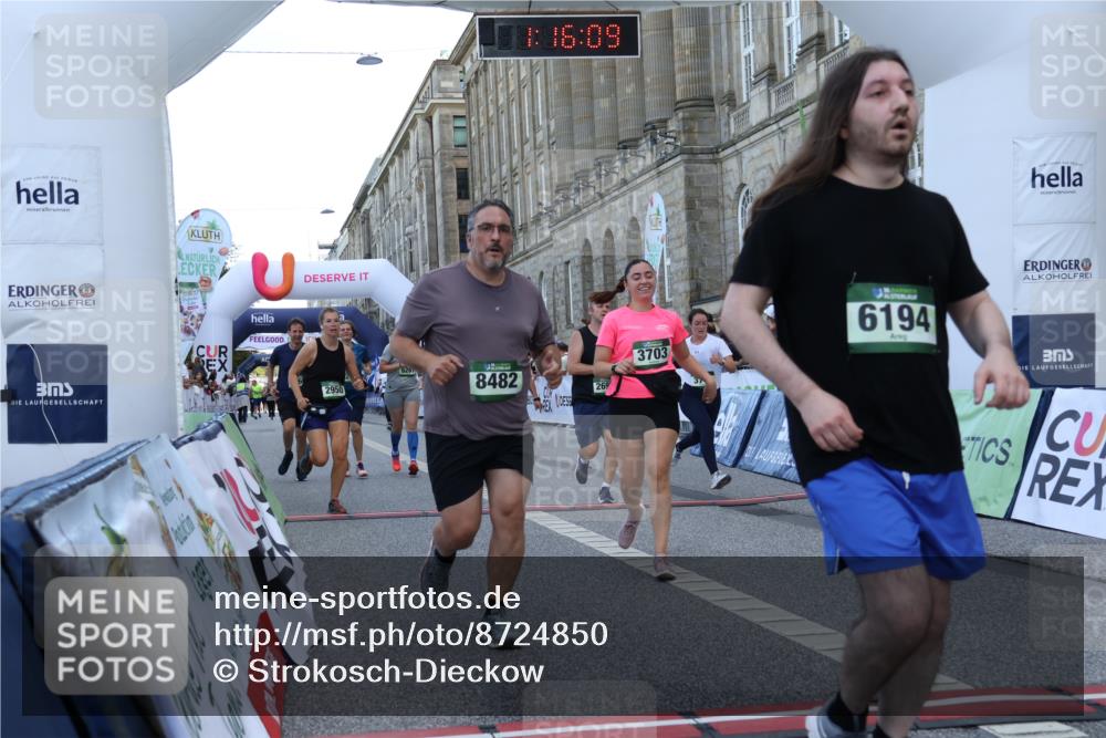 07.09.2025 - BARMER Alsterlauf Strokosch-Dieckow http://msf.ph/oto/8724850 07.09.2025 10:16:08 Ziel 2698, 2950, 3703, 3776, 4210, 4268, 5507, 6194, 6263, 6266, 6267, 6273, 8482 meine-sportfotos.de