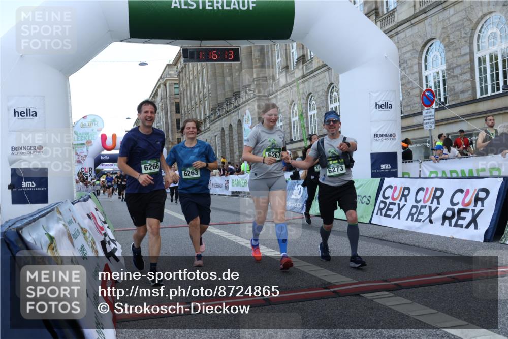 07.09.2025 - BARMER Alsterlauf Strokosch-Dieckow http://msf.ph/oto/8724865 07.09.2025 10:16:11 Ziel 2132, 2698, 2950, 3703, 3776, 4007, 4210, 4268, 4318, 5507, 6047, 6263, 6266, 6267, 6273, 8482 meine-sportfotos.de