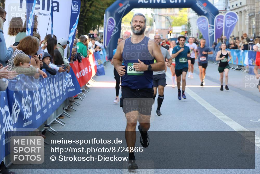 07.09.2025 - BARMER Alsterlauf Strokosch-Dieckow http://msf.ph/oto/8724866 07.09.2025 09:48:10 Ziel 2453, 2954, 3206, 3290, 3459, 3501, 3544, 3575, 3711, 3767, 3983, 4098, 4330, 4530, 4870, 4931, 5380, 5628, 5696, 8276, 8317 meine-sportfotos.de