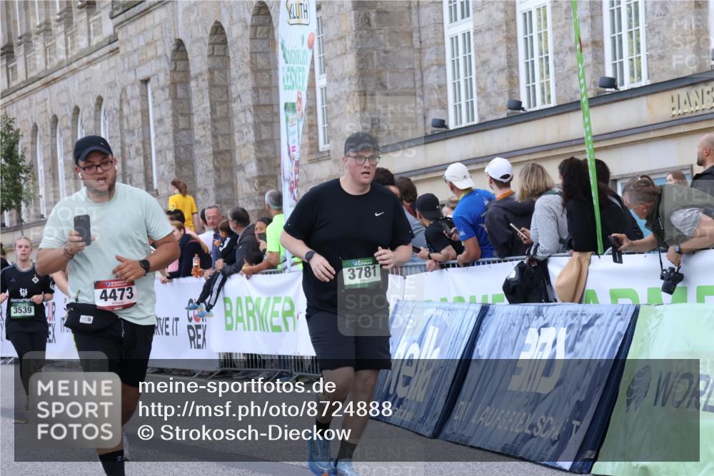 07.09.2025 - BARMER Alsterlauf Strokosch-Dieckow http://msf.ph/oto/8724888 07.09.2025 10:16:22 Ziel 2132, 2407, 2961, 3002, 3014, 3539, 3540, 3774, 3781, 3817, 4007, 4209, 4318, 4473, 4655, 5761, 8222, 8310 meine-sportfotos.de