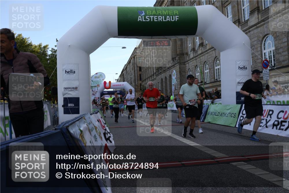07.09.2025 - BARMER Alsterlauf Strokosch-Dieckow http://msf.ph/oto/8724894 07.09.2025 10:16:24 Ziel 2354, 2407, 2943, 2961, 3002, 3014, 3539, 3540, 3648, 3774, 3781, 3817, 4209, 4473, 4655, 5761, 8222, 8310 meine-sportfotos.de