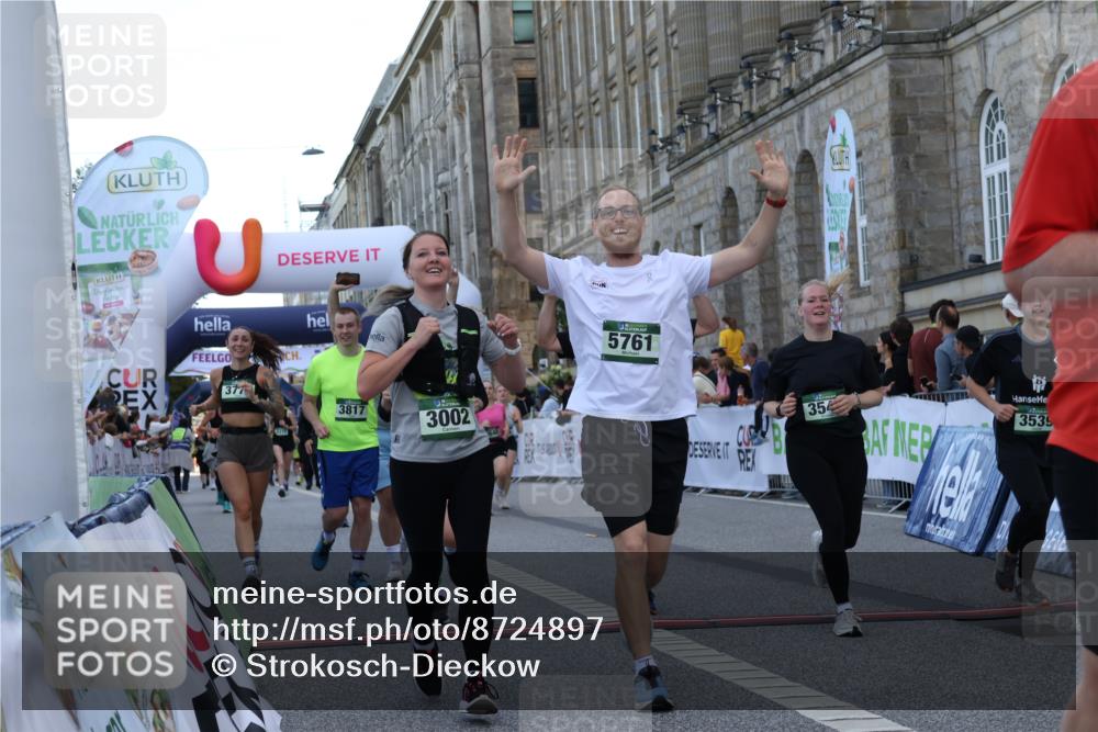 07.09.2025 - BARMER Alsterlauf Strokosch-Dieckow http://msf.ph/oto/8724897 07.09.2025 10:16:26 Ziel 2354, 2407, 2943, 2961, 3002, 3014, 3539, 3540, 3648, 3649, 3774, 3781, 3817, 4209, 4468, 4473, 4655, 5761, 8222, 8310 meine-sportfotos.de