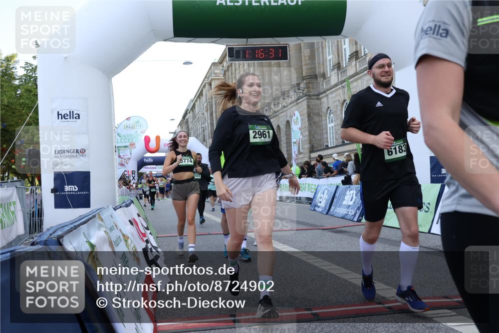 07.09.2025 - BARMER Alsterlauf Strokosch-Dieckow http://msf.ph/oto/8724902 07.09.2025 10:16:29 Ziel 2354, 2407, 2690, 2943, 2961, 3002, 3014, 3539, 3540, 3648, 3649, 3772, 3774, 3817, 4209, 4315, 4468, 4538, 4655, 5761, 8310 meine-sportfotos.de