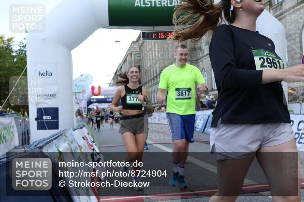 07.09.2025 - BARMER Alsterlauf Strokosch-Dieckow http://msf.ph/oto/8724904 07.09.2025 10:16:30 Ziel 2354, 2690, 2943, 2961, 2974, 3002, 3014, 3539, 3540, 3648, 3649, 3772, 3774, 3817, 4209, 4315, 4468, 4538, 4655, 5761 meine-sportfotos.de