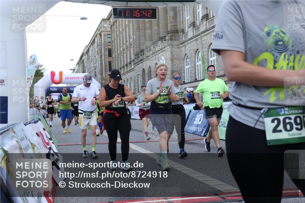 07.09.2025 - BARMER Alsterlauf Strokosch-Dieckow http://msf.ph/oto/8724918 07.09.2025 10:16:40 Ziel 2321, 2343, 2473, 2690, 2974, 3061, 3429, 3430, 3621, 3742, 4070, 4221, 4315, 4538, 4719, 4720, 4768, 5121, 5563, 5676, 5737, 5756, 8313 meine-sportfotos.de