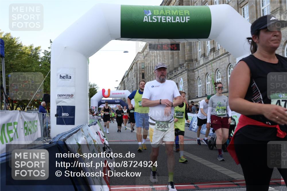 07.09.2025 - BARMER Alsterlauf Strokosch-Dieckow http://msf.ph/oto/8724924 07.09.2025 10:16:43 Ziel 2321, 2343, 2473, 3061, 3429, 3430, 3621, 3742, 3903, 4070, 4221, 4719, 4720, 4768, 5121, 5563, 5676, 5737, 5756, 8018, 8313, 8468 meine-sportfotos.de