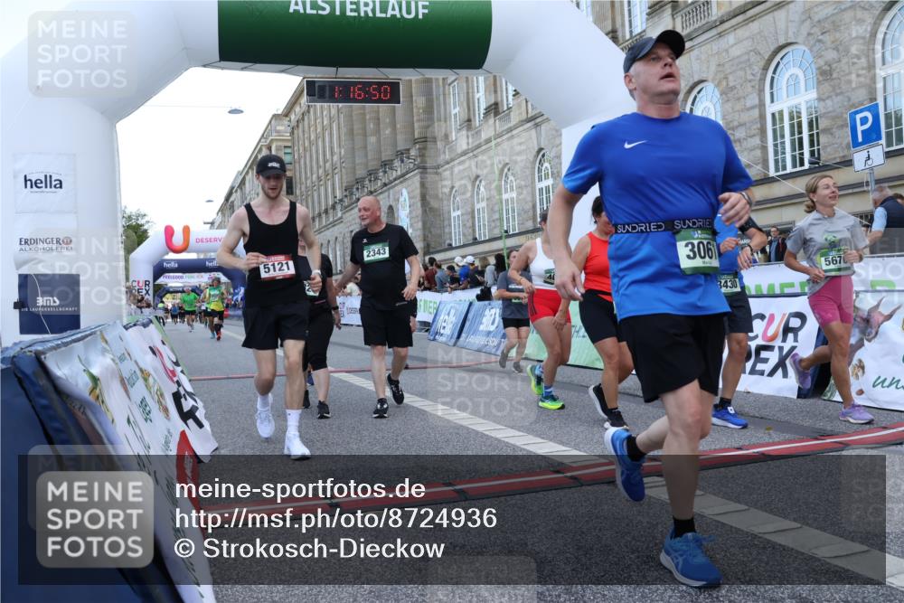07.09.2025 - BARMER Alsterlauf Strokosch-Dieckow http://msf.ph/oto/8724936 07.09.2025 10:16:48 Ziel 2321, 2343, 2473, 2638, 3061, 3127, 3429, 3430, 3582, 3742, 3903, 4070, 5121, 5360, 5676, 5756, 6247, 8018, 8433, 8468 meine-sportfotos.de