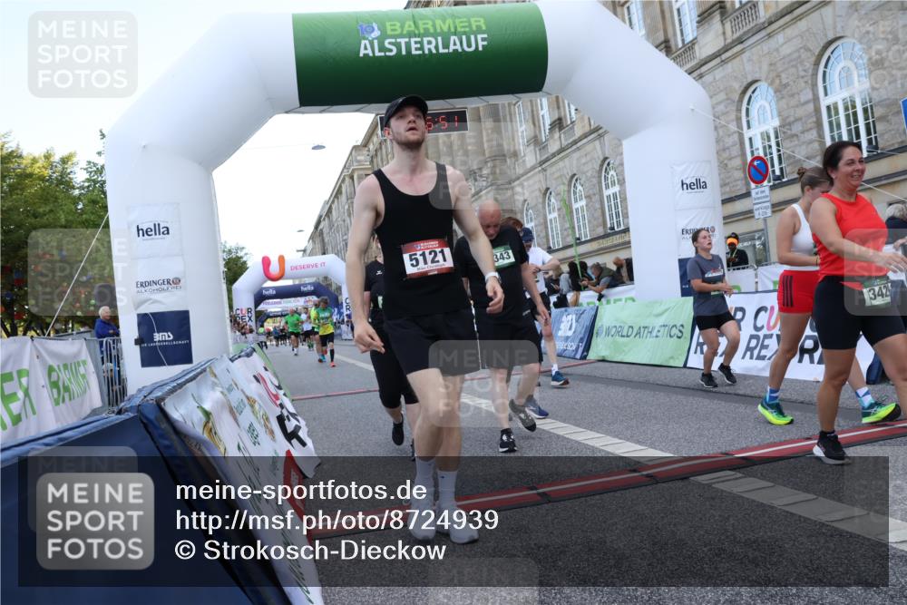 07.09.2025 - BARMER Alsterlauf Strokosch-Dieckow http://msf.ph/oto/8724939 07.09.2025 10:16:49 Ziel 2321, 2343, 2638, 3061, 3127, 3429, 3430, 3582, 3903, 4070, 5121, 5360, 5362, 5676, 5756, 6247, 8018, 8433, 8468 meine-sportfotos.de