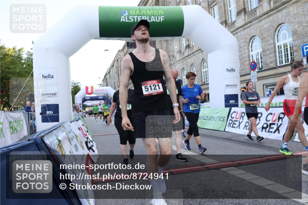 07.09.2025 - BARMER Alsterlauf Strokosch-Dieckow http://msf.ph/oto/8724941 07.09.2025 10:16:49 Ziel 2321, 2343, 2638, 3061, 3127, 3429, 3430, 3582, 3903, 4070, 5121, 5360, 5362, 5676, 5756, 6247, 8018, 8433, 8468 meine-sportfotos.de