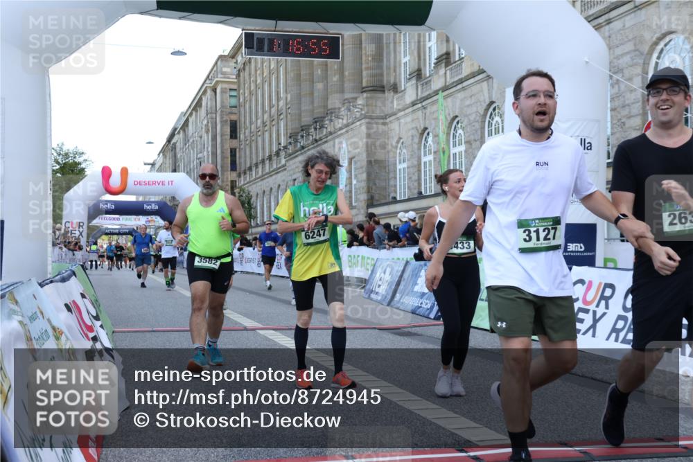 07.09.2025 - BARMER Alsterlauf Strokosch-Dieckow http://msf.ph/oto/8724945 07.09.2025 10:16:53 Ziel 2431, 2638, 2849, 3127, 3582, 3903, 4047, 5360, 5362, 6065, 6247, 8018, 8433, 8468 meine-sportfotos.de