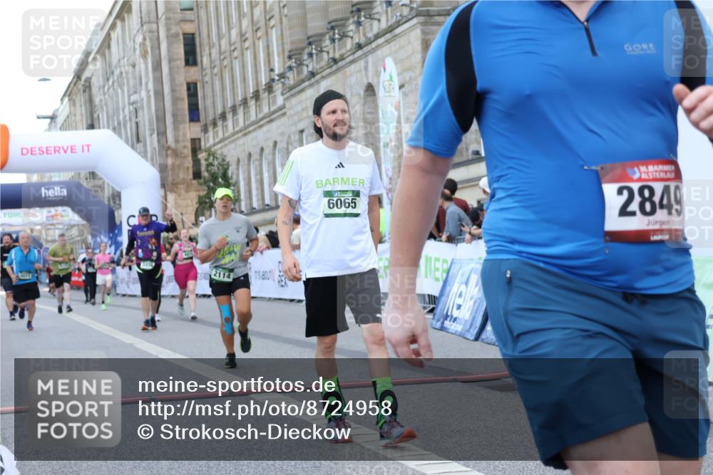 07.09.2025 - BARMER Alsterlauf Strokosch-Dieckow http://msf.ph/oto/8724958 07.09.2025 10:17:01 Ziel 2114, 2431, 2849, 3011, 4047, 4673, 4674, 5261, 5362, 5936, 6065, 8361 meine-sportfotos.de