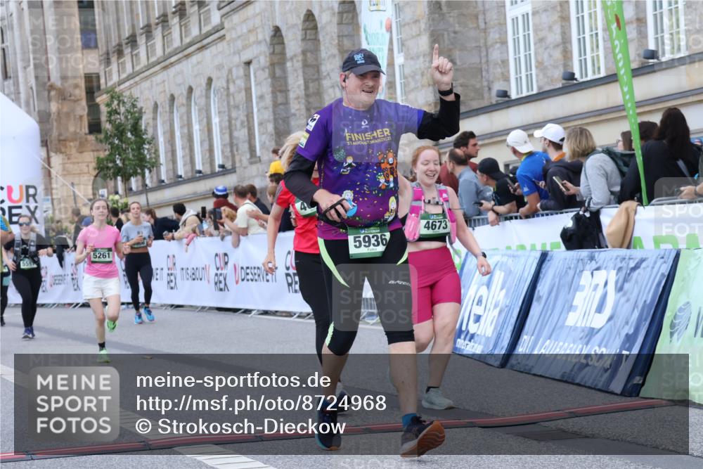 07.09.2025 - BARMER Alsterlauf Strokosch-Dieckow http://msf.ph/oto/8724968 07.09.2025 10:17:05 Ziel 2114, 2857, 3011, 3808, 4495, 4497, 4673, 4674, 5261, 5597, 5936, 6110, 8361 meine-sportfotos.de