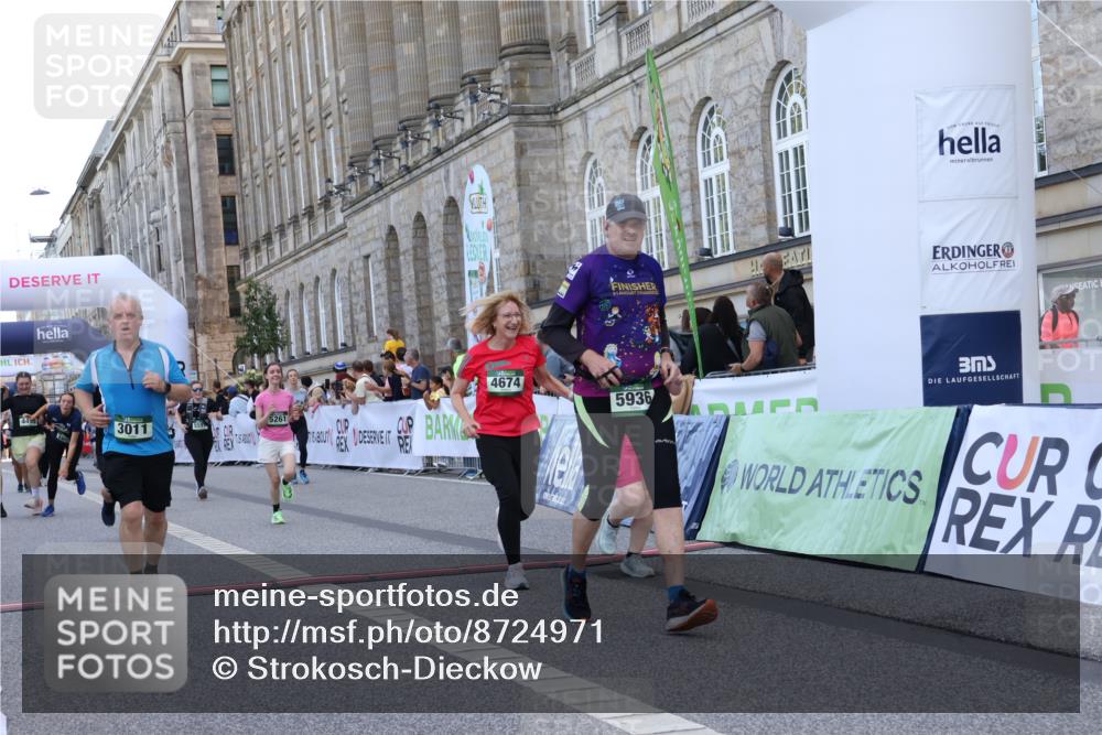 07.09.2025 - BARMER Alsterlauf Strokosch-Dieckow http://msf.ph/oto/8724971 07.09.2025 10:17:06 Ziel 2114, 2857, 3011, 3808, 3933, 4495, 4497, 4673, 4674, 5163, 5261, 5597, 5936, 6110, 8361 meine-sportfotos.de