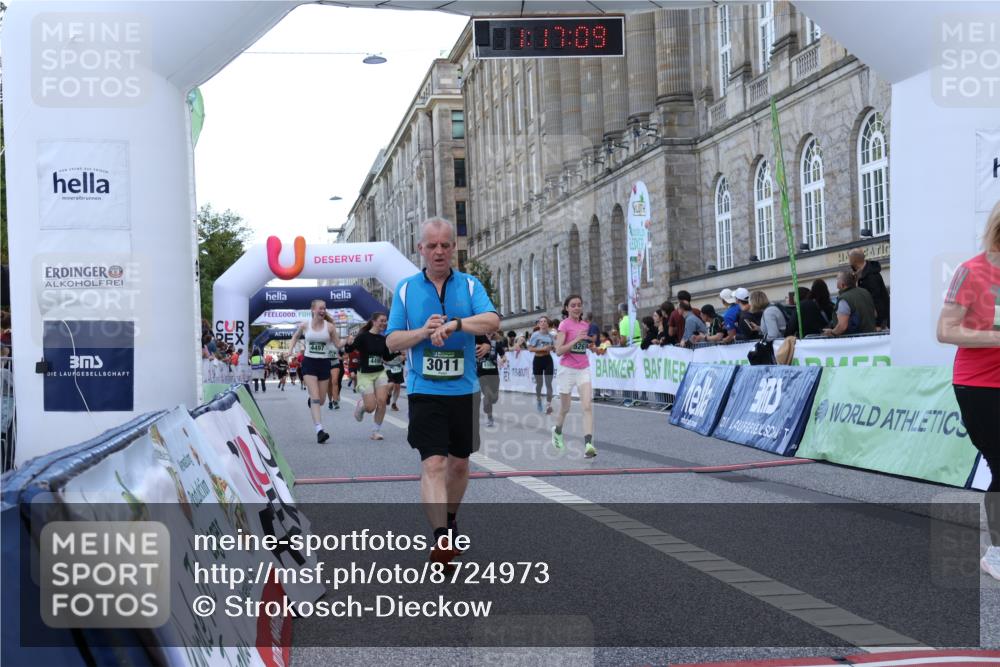 07.09.2025 - BARMER Alsterlauf Strokosch-Dieckow http://msf.ph/oto/8724973 07.09.2025 10:17:07 Ziel 2114, 2857, 3011, 3808, 3933, 4495, 4497, 4534, 4673, 4674, 5163, 5261, 5597, 5936, 6110, 8361 meine-sportfotos.de