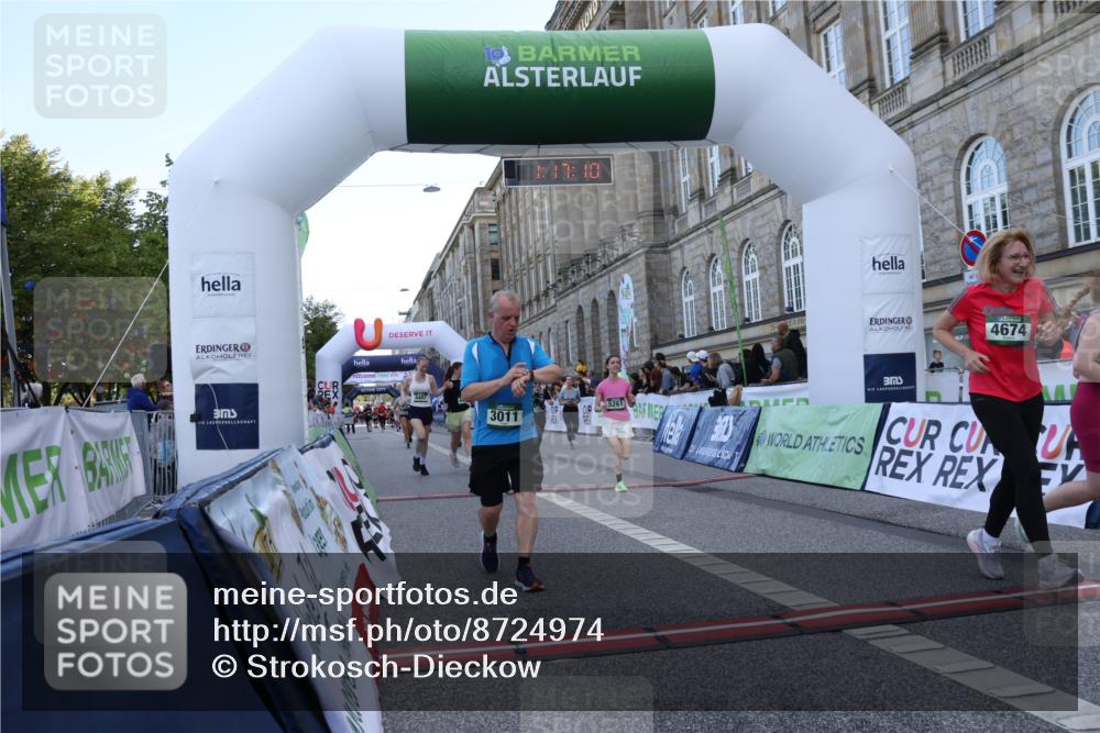 07.09.2025 - BARMER Alsterlauf Strokosch-Dieckow http://msf.ph/oto/8724974 07.09.2025 10:17:08 Ziel 2857, 3011, 3808, 3933, 4495, 4497, 4534, 4673, 4674, 5163, 5261, 5597, 5936, 6110, 8361 meine-sportfotos.de