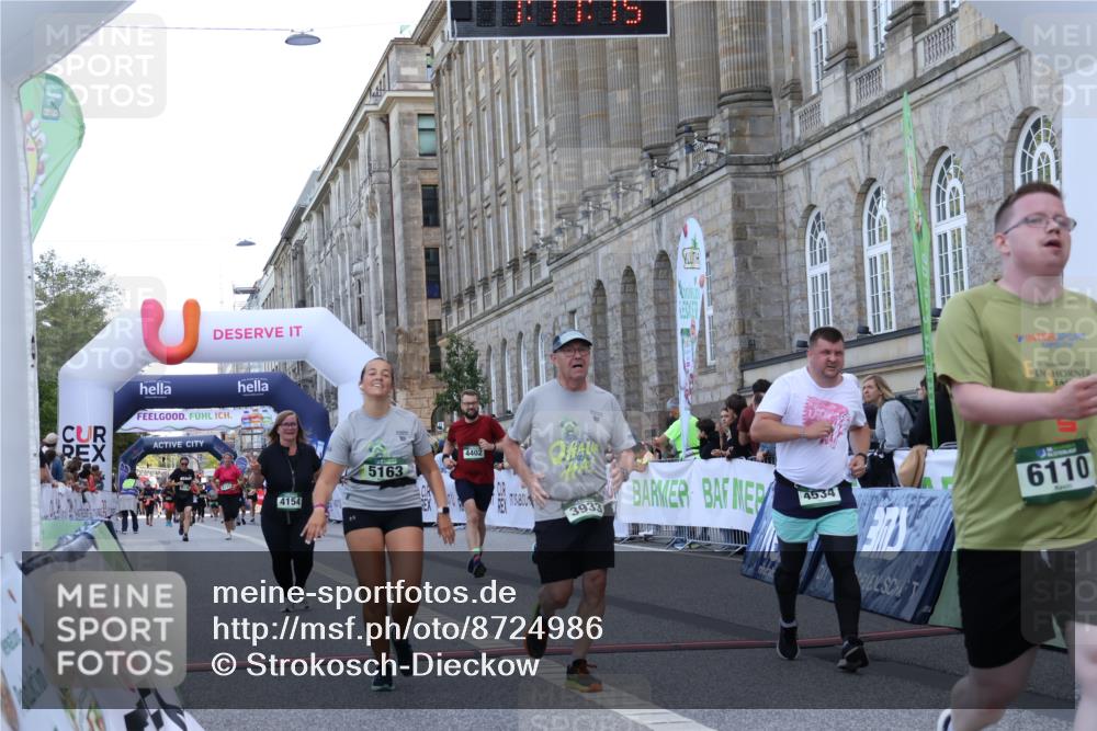 07.09.2025 - BARMER Alsterlauf Strokosch-Dieckow http://msf.ph/oto/8724986 07.09.2025 10:17:13 Ziel 2857, 3808, 3933, 4154, 4402, 4495, 4497, 4534, 4693, 4765, 5163, 5261, 5597, 5888, 6110, 8361 meine-sportfotos.de