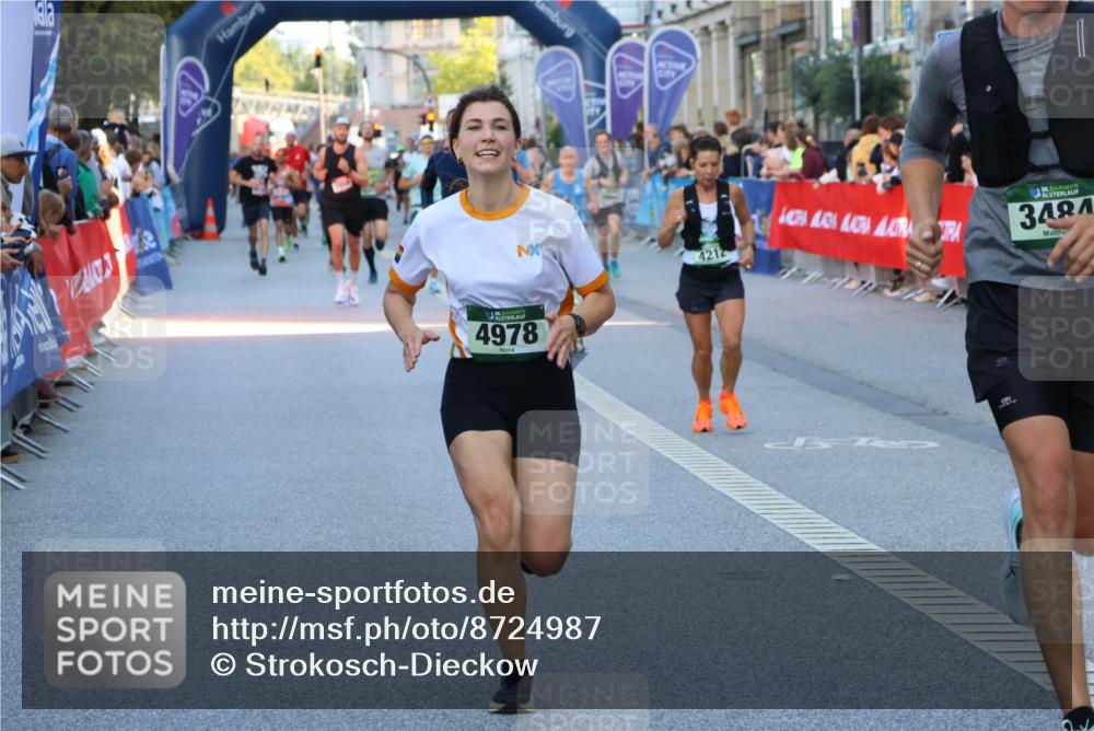 07.09.2025 - BARMER Alsterlauf Strokosch-Dieckow http://msf.ph/oto/8724987 07.09.2025 09:47:38 Ziel 2081, 2240, 2278, 2584, 3465, 4602, 4785, 4884, 4946, 5110, 5208, 5423, 5745, 5757, 5917, 6015, 6016, 6249, 8009, 8275, 8293, 8469 meine-sportfotos.de