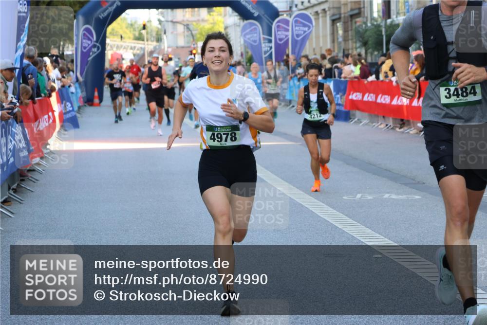 07.09.2025 - BARMER Alsterlauf Strokosch-Dieckow http://msf.ph/oto/8724990 07.09.2025 09:47:38 Ziel 2081, 2240, 2278, 2584, 3465, 4602, 4785, 4884, 4946, 5110, 5208, 5423, 5745, 5757, 5917, 6015, 6016, 6249, 8009, 8275, 8293, 8469 meine-sportfotos.de