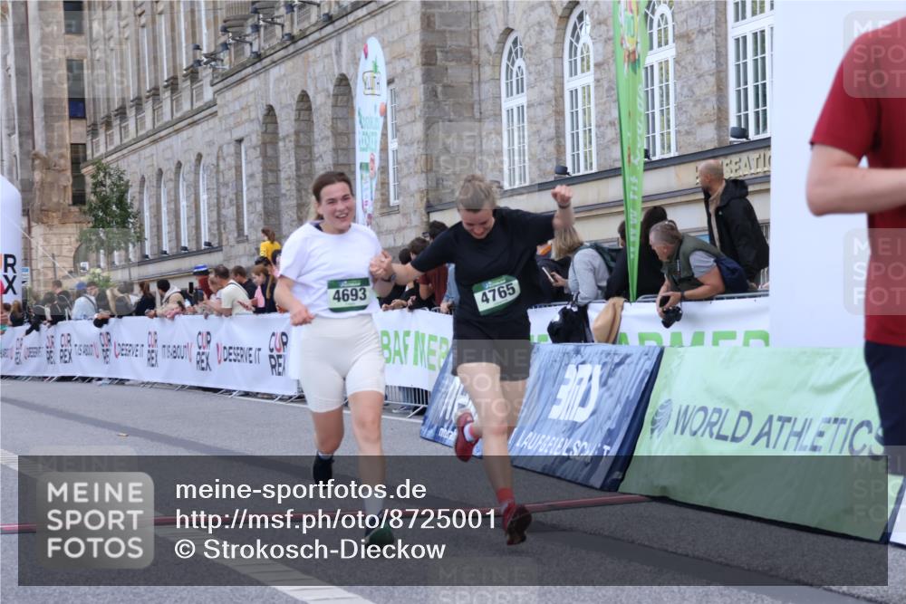 07.09.2025 - BARMER Alsterlauf Strokosch-Dieckow http://msf.ph/oto/8725001 07.09.2025 10:17:19 Ziel 4154, 4402, 4534, 4693, 4765, 5888, 8131, 8138 meine-sportfotos.de