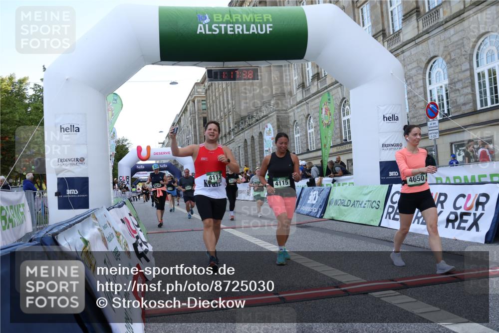 07.09.2025 - BARMER Alsterlauf Strokosch-Dieckow http://msf.ph/oto/8725030 07.09.2025 10:17:36 Ziel 2031, 2222, 2447, 2448, 2461, 2555, 2718, 4065, 4113, 4115, 4492, 4650, 4995, 5232, 5832, 6292 meine-sportfotos.de