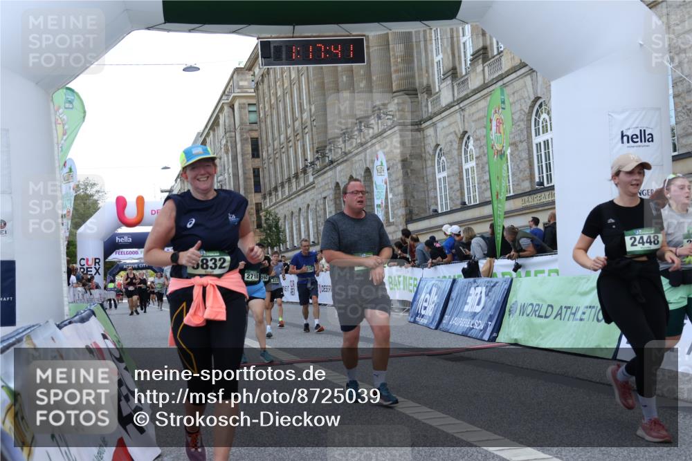 07.09.2025 - BARMER Alsterlauf Strokosch-Dieckow http://msf.ph/oto/8725039 07.09.2025 10:17:40 Ziel 2031, 2222, 2447, 2448, 2555, 2718, 4113, 4115, 5232, 5832, 6292 meine-sportfotos.de