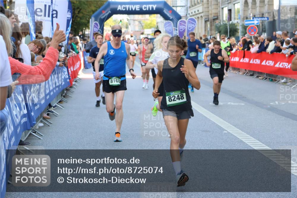07.09.2025 - BARMER Alsterlauf Strokosch-Dieckow http://msf.ph/oto/8725074 07.09.2025 09:47:19 Ziel 2121, 2656, 3484, 3650, 3974, 4034, 4182, 4212, 4731, 4977, 4978, 5043, 5745, 5966, 6131, 8391, 8454 meine-sportfotos.de