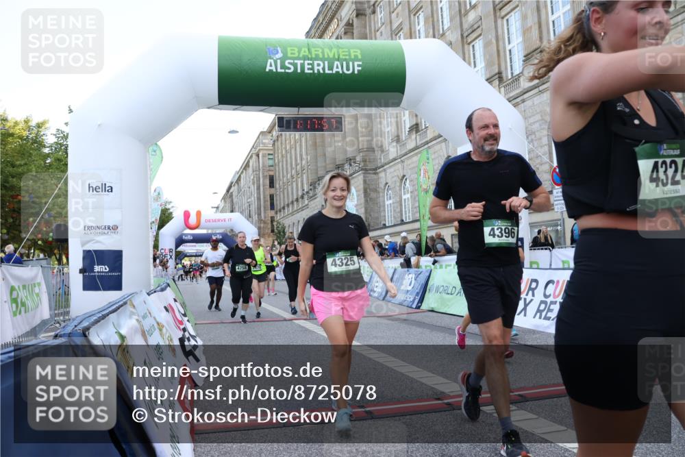 07.09.2025 - BARMER Alsterlauf Strokosch-Dieckow http://msf.ph/oto/8725078 07.09.2025 10:17:55 Ziel 2066, 2268, 2470, 2858, 2946, 3231, 3304, 3793, 3811, 4324, 4325, 4396, 4680, 4758, 5547 meine-sportfotos.de