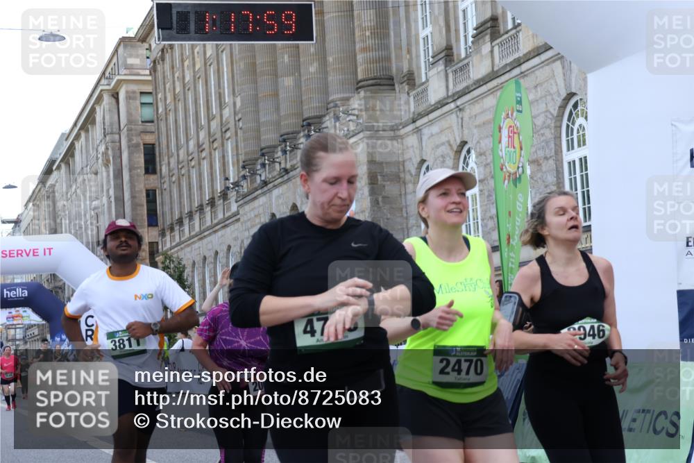 07.09.2025 - BARMER Alsterlauf Strokosch-Dieckow http://msf.ph/oto/8725083 07.09.2025 10:17:57 Ziel 2066, 2470, 2858, 2946, 3231, 3304, 3372, 3793, 3811, 4325, 4396, 4758, 5237, 5547, 5680 meine-sportfotos.de